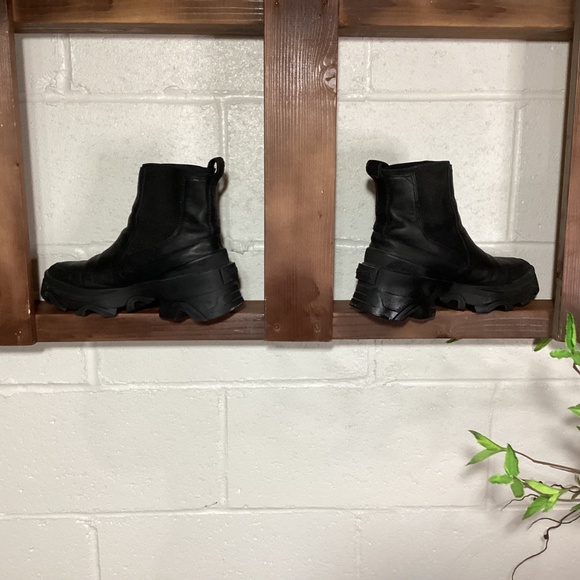 Sorel Joan | Boots | Size 7.5 | Black | Excellent - Picture 4 of 4